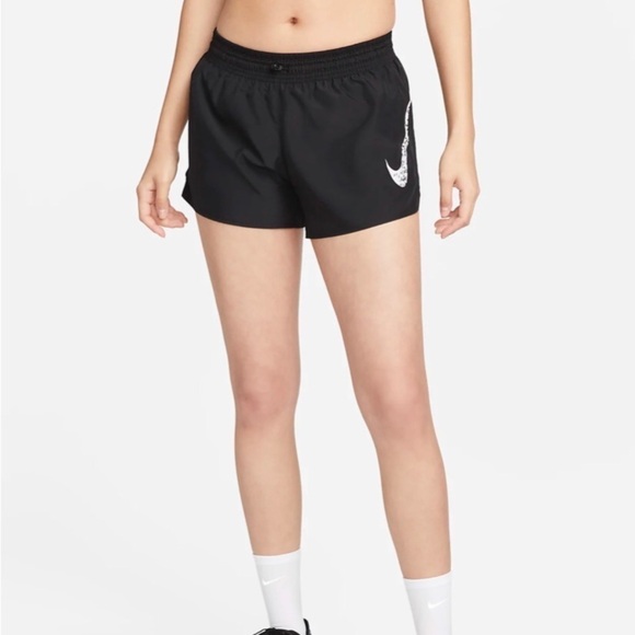 Women's Nike Dri-FIT Swoosh Mid-Rise Running Shorts Size XS - Picture 3 of 4